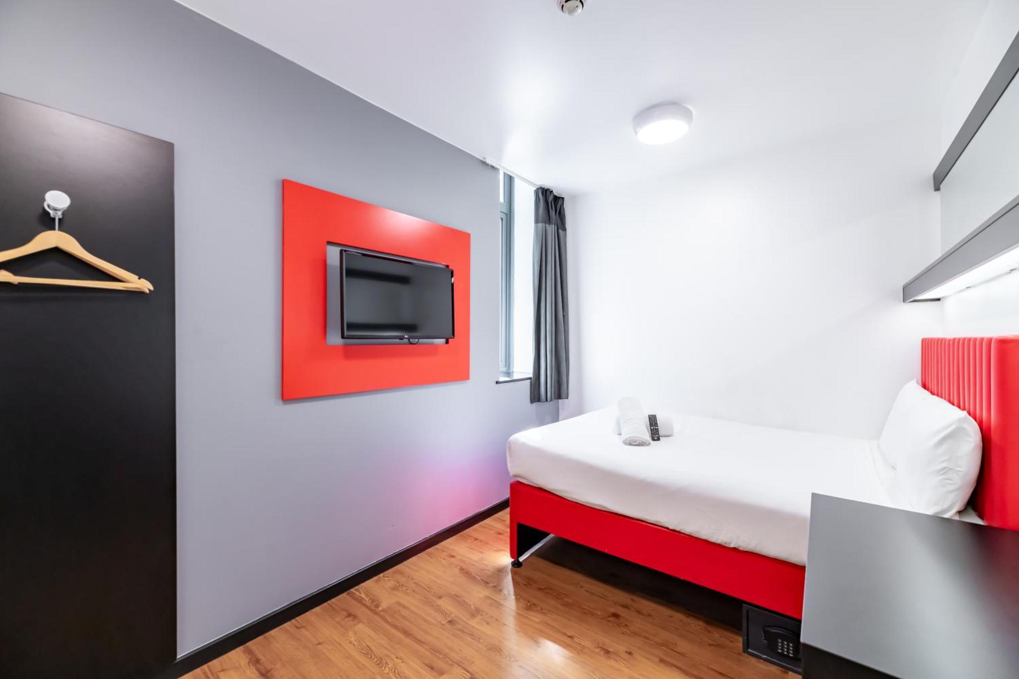 Hotel Easyhotel