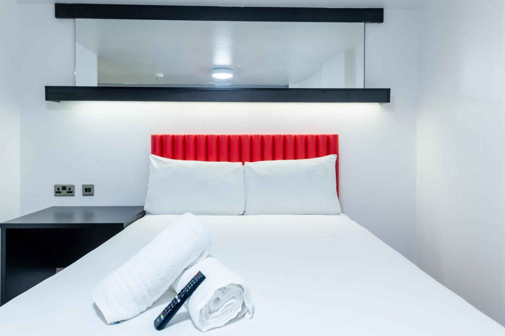 Easyhotel Hotel